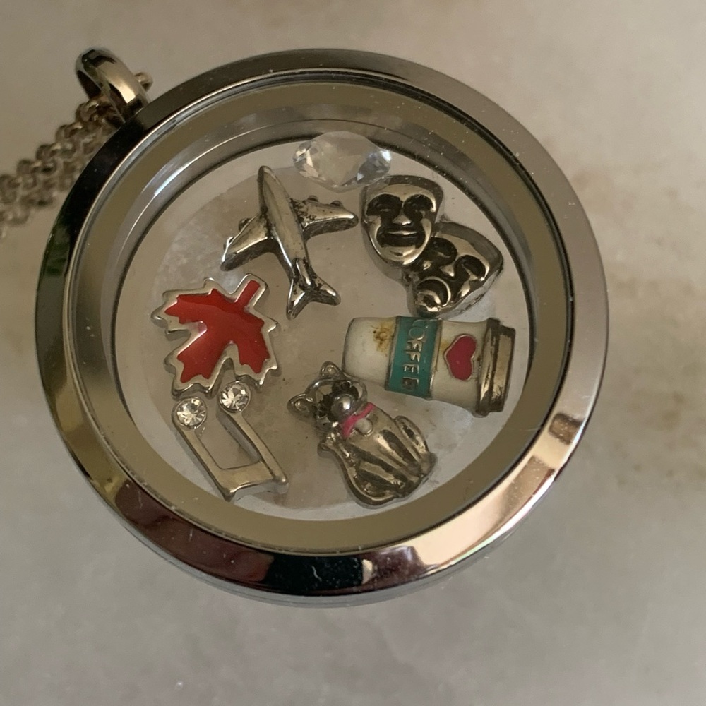 Origami Owl Necklace